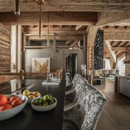 Beautiful Chalet With Sauna For 14 People Chalé